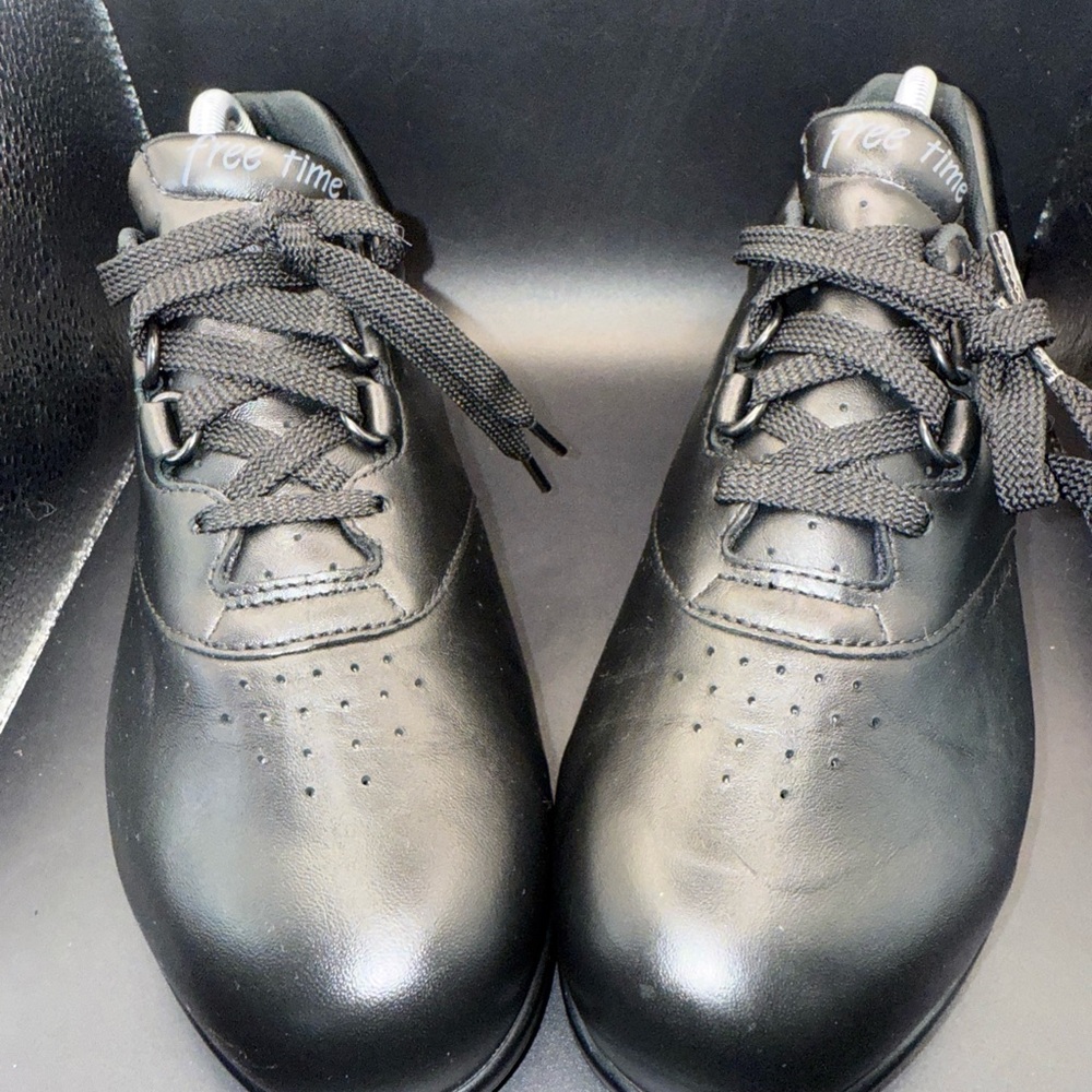 Size 8.5 - SAS Free Time Tripad Comfort Women's Black Leather Walking Sneakers